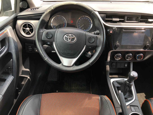 Imagen 12 de 15 de Toyota Corolla 2017 4p Se L4/1.8 Man
