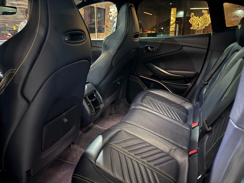 Aston Martin Dbx 2024