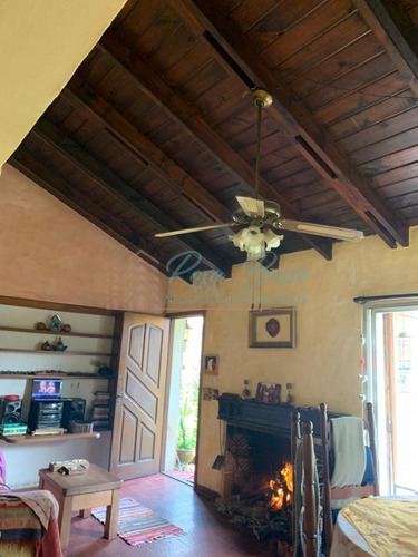 Imagen 12 de 16 de Linda Casa En Entorno Agradable, Excelente Para Vivir Todo El Año, Cuenta Con 3 Dormitorios, Living Comedor Cocina, Parrillero Sin Techar Y Garage.