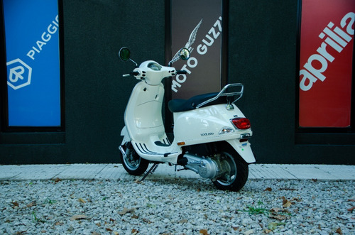 Imagen 6 de 15 de Scooter Piaggio Vespa Vxl 150 Blanco 0km Concesionario Cuota