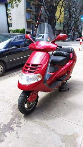 Imagen 1 de 13 de Piaggio Hexagon