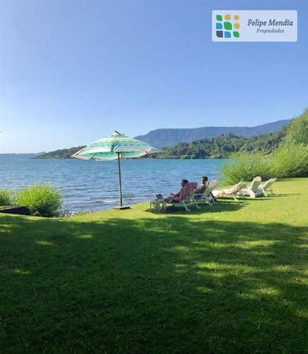 Orillas De Lago / Increíble Terreno Con Casa 1,5 Km De Pucón