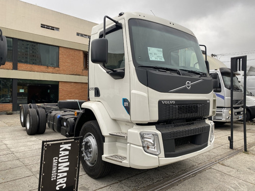 Imagem 3 de 14 de Volvo Vm 270 Ano 2021 Chassis 0km Ñ 24280 24260 2429 2430