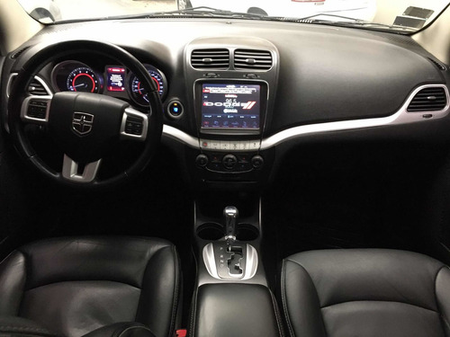 Imagen 15 de 15 de Dodge Journey 2013 3.6 R/t 286cv