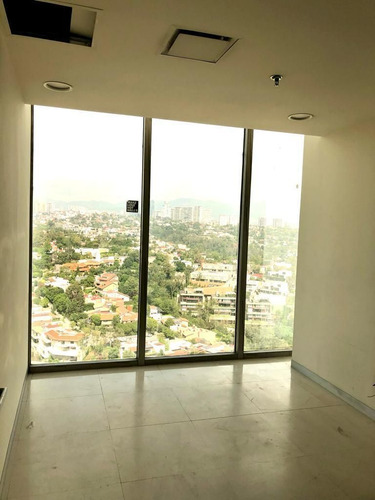 Oficina En Renta En Lomas Altas Torre Quadrata
