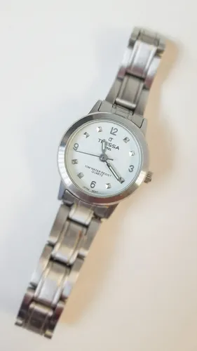 Reloj tressa stainless steel back deals