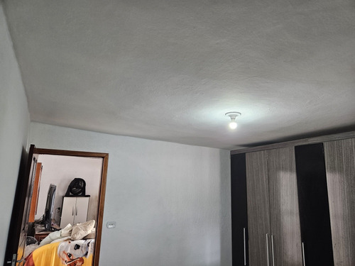 3 Casas No Terreno. Ótima Fonte De Renda Com Aluguéis