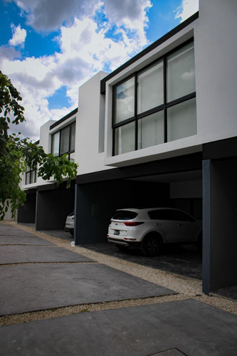 Townhouse De 2 Habitaciones En Avea, Temozón