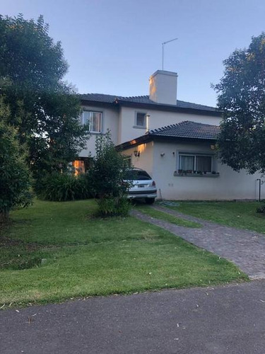 Venta - Casa Con Gran Arboleda En Los Portillos Bayugar Negocios Inmobiliarios