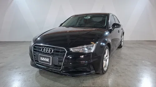 Audi A3 1.8 TFSI ATTRACTION S TRONIC
