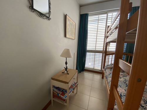 Venta De Apartamento 3 Dormitorios. Península