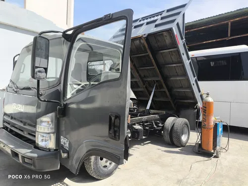 comprar Isuzu Elf 400 Caja De 10 Pies Materialista