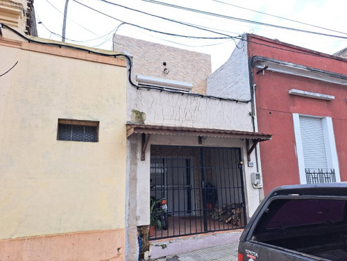 Casa Céntrica En Venta