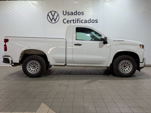 Chevrolet Silverado 4.3 V6 1500 WT Cabina Regular 4x2 At