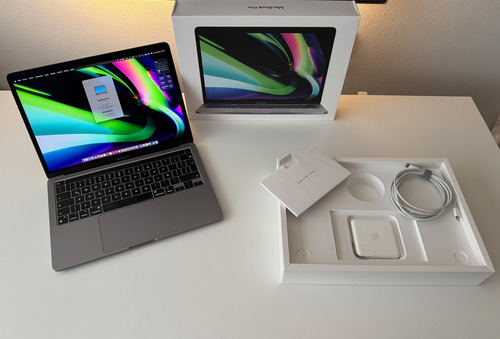 Apple Macbook Pro 2020 M1, Ram 8gb, Hdd 256gb, Gris Espacial (Usado)