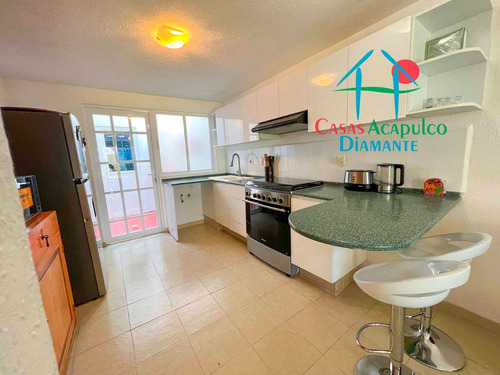 Cad Villas Playa Diamante 81. Terraza Con Jardín Y Acceso Directo A La Alberca Del Condominio