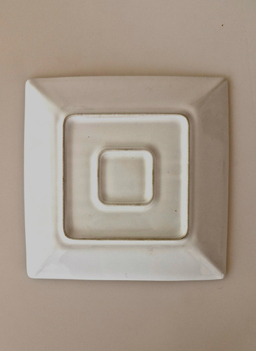 Plato Porcelana Artesanal Pintado A Mano Cuadrado 18 Cm Blanco Floreado (Usado)