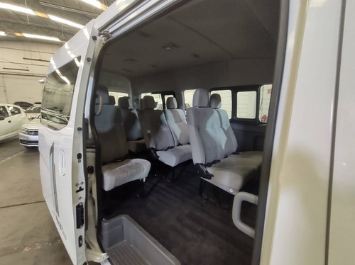 Imagen 11 de 15 de Nissan Urvan