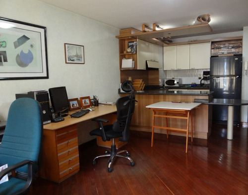 Apartamento En Venta En La Alta Florida 56mts2/1h/1b/1e + 3 Cuartos Hobby 45mts2. Mem