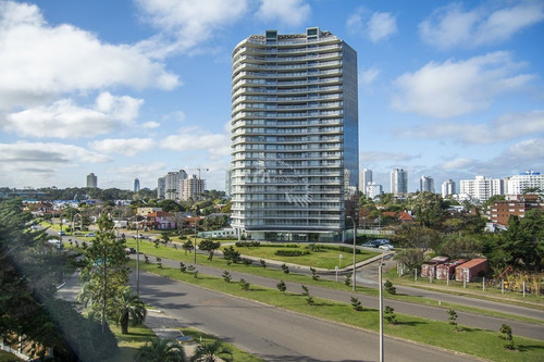 Imagen 18 de 18 de Apartamento De 3 Dormitorios Con Parrillero En Venta, Edif. Cap Breton. Playa Mansa.