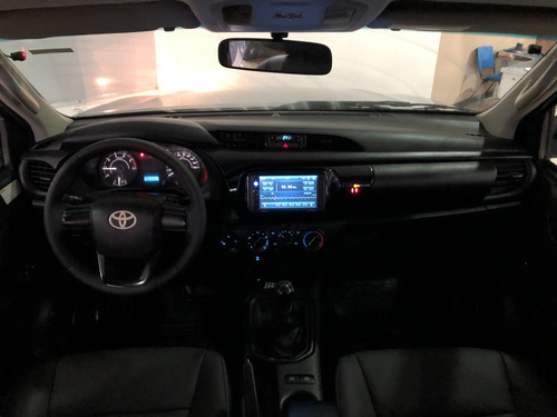 Imagem 10 de 12 de Hilux Cabine Dupla 2.8 Diesel