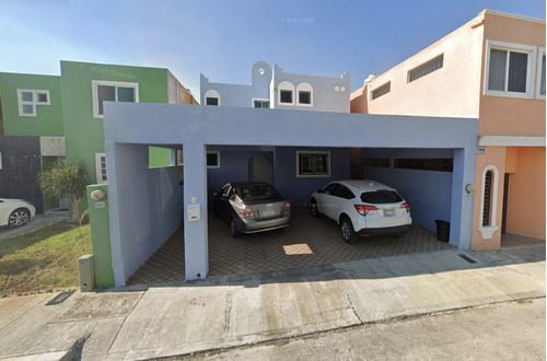 ¡ Bonita Casa Con Alberca En Venta ! C. 43-a 553, Fraccionamiento Villas Zona Dorada, 97229 Mérida, Yuc.