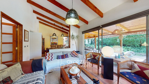 Se Vende Casa De 4 Dormitorios 4 Baños Terreno De 498 Mts2.