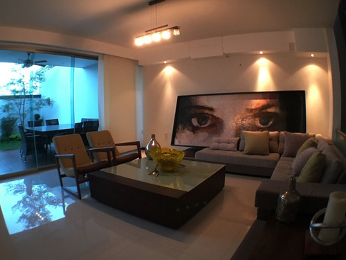Casas De Lujo En Venta En Puerta Del Bosque