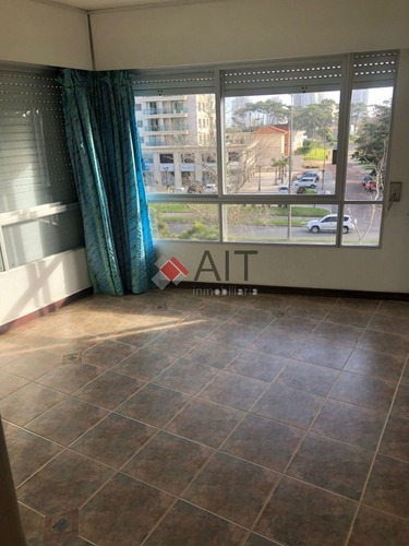 Imagen 11 de 19 de Apartamento Excelente 3 Dormitorios A Metros Del Shopping! Grandes Servicios!!!