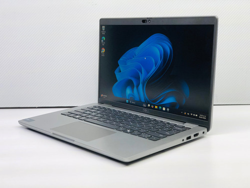 Dell Latitude 5450, Intel Core Ultra 7, 16 Gb Ram, 512 Gb Gris (Reacondicionado)