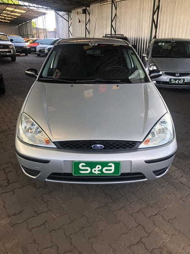 Ford Focus Hatch 1.6 Gl