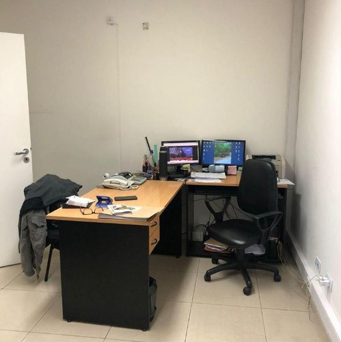 Departamento Uso Prof. 7 Oficinas A 1/2 Cuadra De Av. Córdoba, Del Hospital De Clínicas, De Facultad De Medicina Y Ciencias Económicas