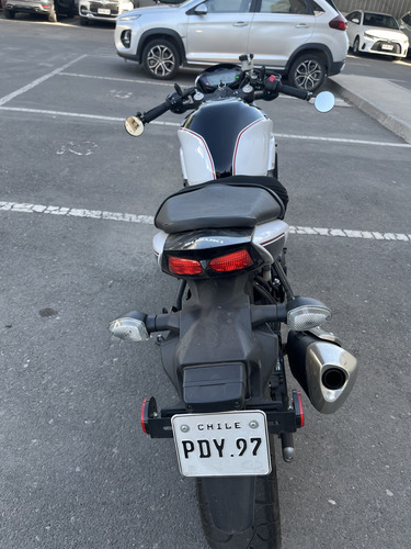Suzuki 650 Cc Con Frenos Abs. Único Dueño. Menos De 5 Mil Km
