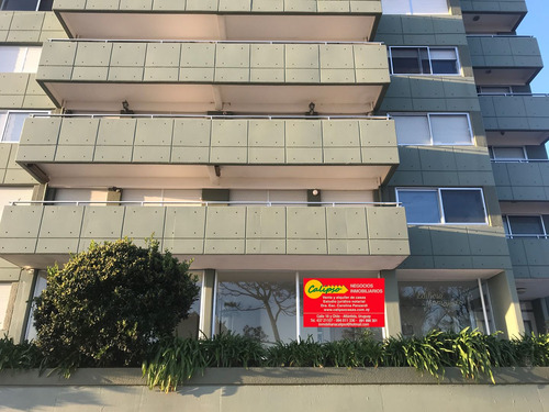 Apartamento En Rambla De Atlántida - 2 Dormitorios -