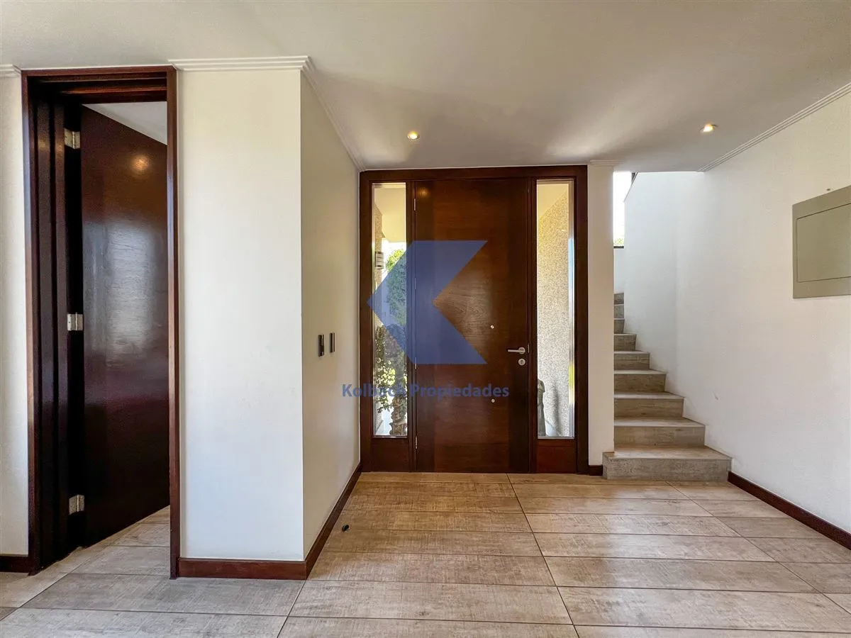 Imagen 4 de 30 de Casa En Venta De 4 Dorm Más Estar En Lo Barnechea