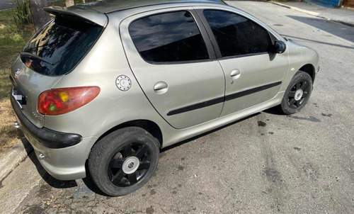Peugeot 206 2008 1.4 Presence Flex 5p