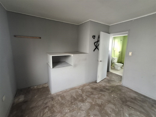 Casa En Venta De 3 Dorm. En Puente Alto