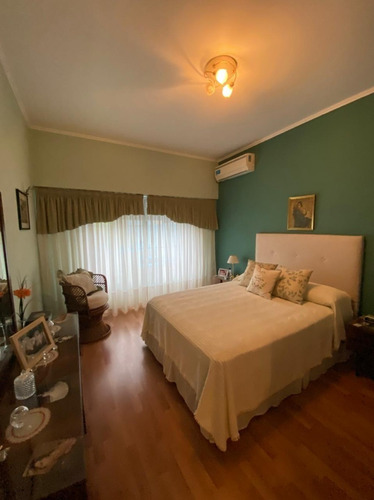 Imagen 8 de 19 de En Venta Casa 5 Amb Con Cochera Y Amplio Fondo Libre Con Pileta En Rdios De Escalada (138)