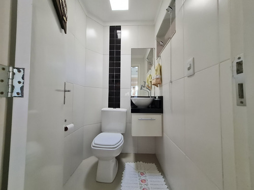 Imagem 10 de 25 de Casa Para Venda No Bairro Ariribá Em Balneário Camboriú, 4 Quartos Sendo 2 Suítes, 2 Vagas, - Ml_756