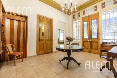 Casa Tipo Chalet Inglés En José Marmol