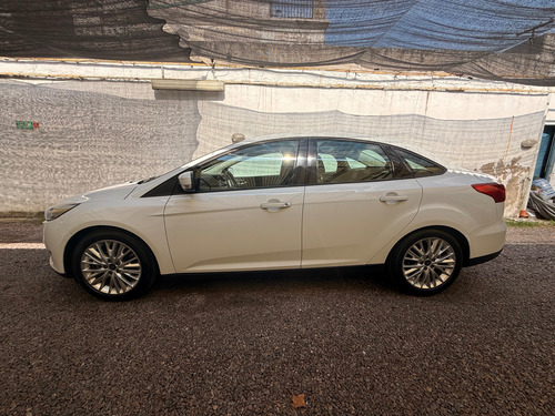 Ford Focus III 2.0 Sedan Se Plus Mt