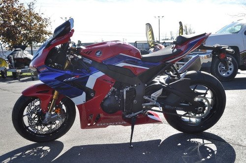 Imagen 2 de 6 de Honda Cbr1000rr 2020 Nuevo