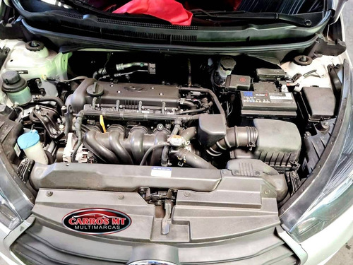 Imagem 9 de 9 de Hyundai Hb20 1.6 Comfort Plus 16v Flex 4p Manual
