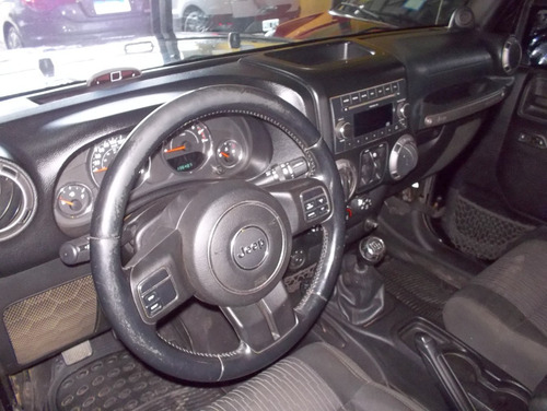Imagen 6 de 6 de Jeep Wrangler 3.8 Unlimited 4p 2012 Manual