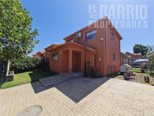 Casa En Venta De 3 Dorm. En Las Brisas Norte De Chicureo