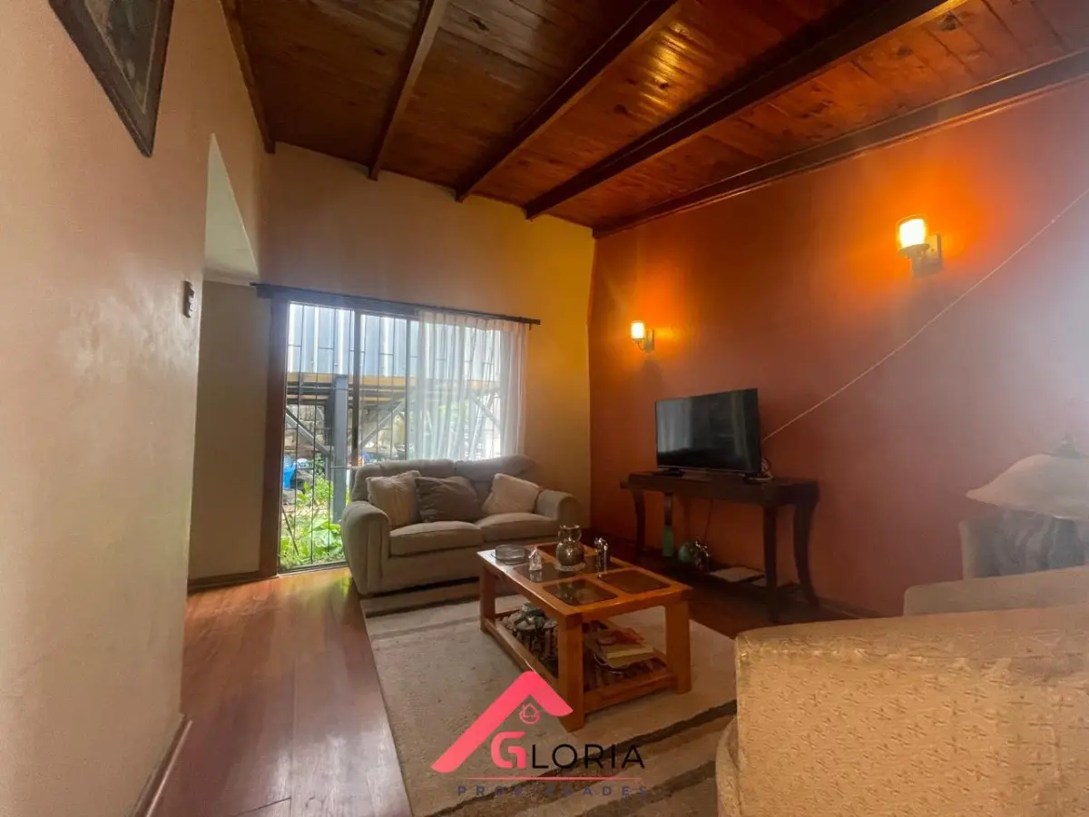Imagen 5 de 26 de Vendemos Amplia Casa 167m2 5d/2b En Viña Del Mar