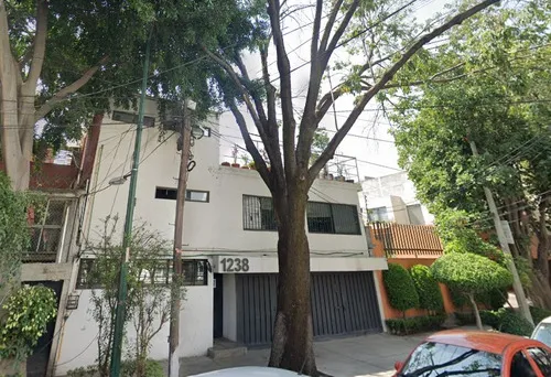 Casa En Venta En La Del Valle, Cdmx. Recuperación Bancaria Laab2