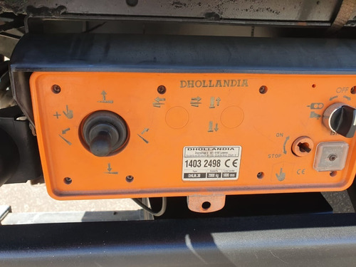 Ford 1319 Ano 2014/2014 Baú Caminhão Toco Baú Com Rampa