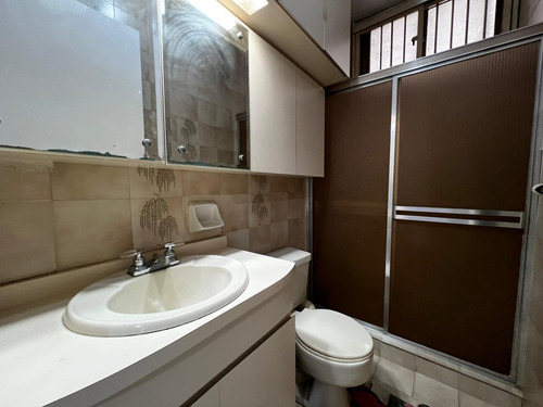 Apartamento Tipo Estudio, Alquiler. Clnas Bello Monte