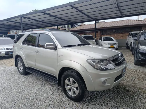 Toyota Fortuner 4.0 Sr5
